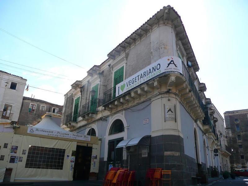 Agora Hostel カターニア エクステリア 写真