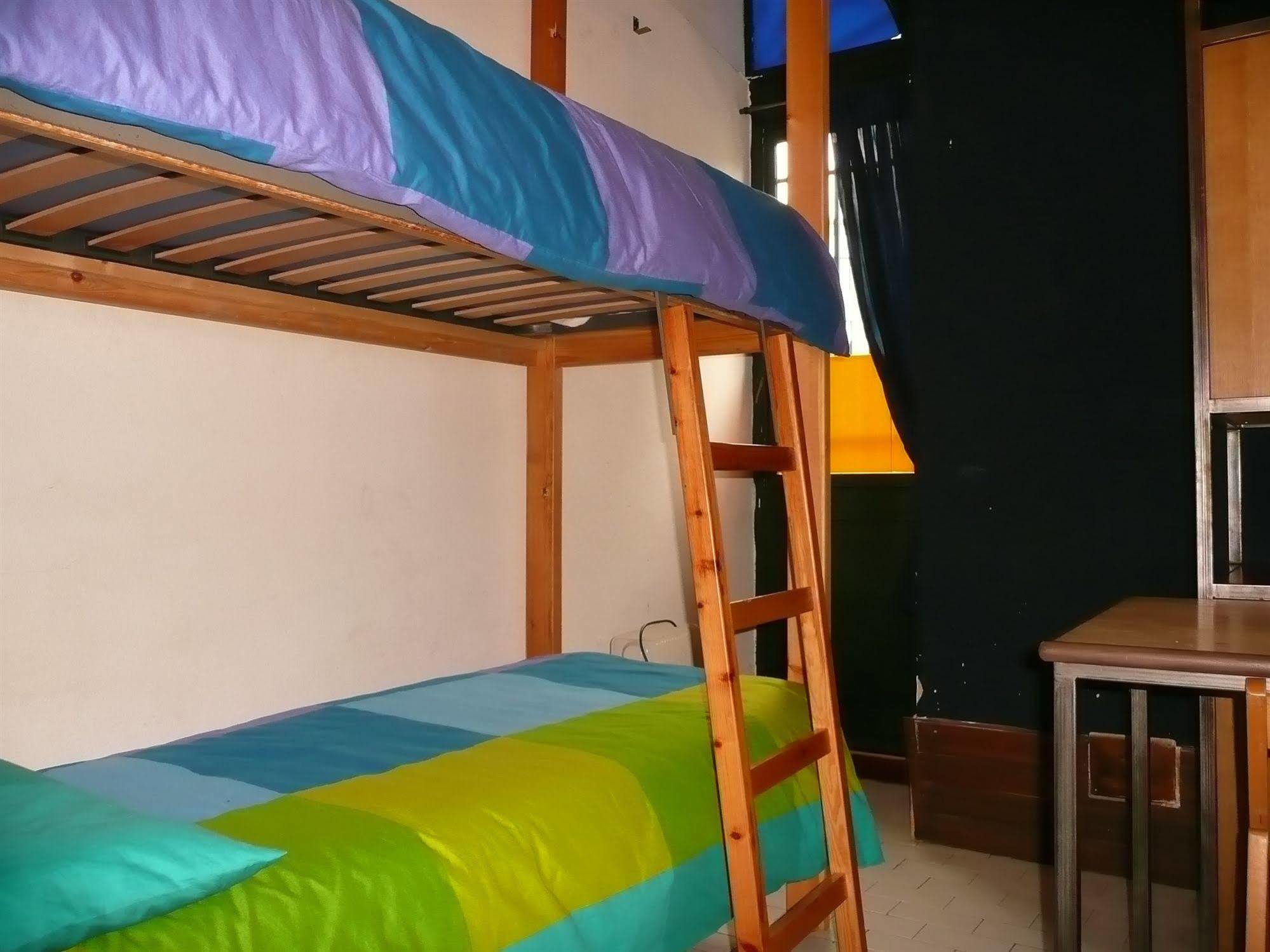 Agora Hostel カターニア エクステリア 写真